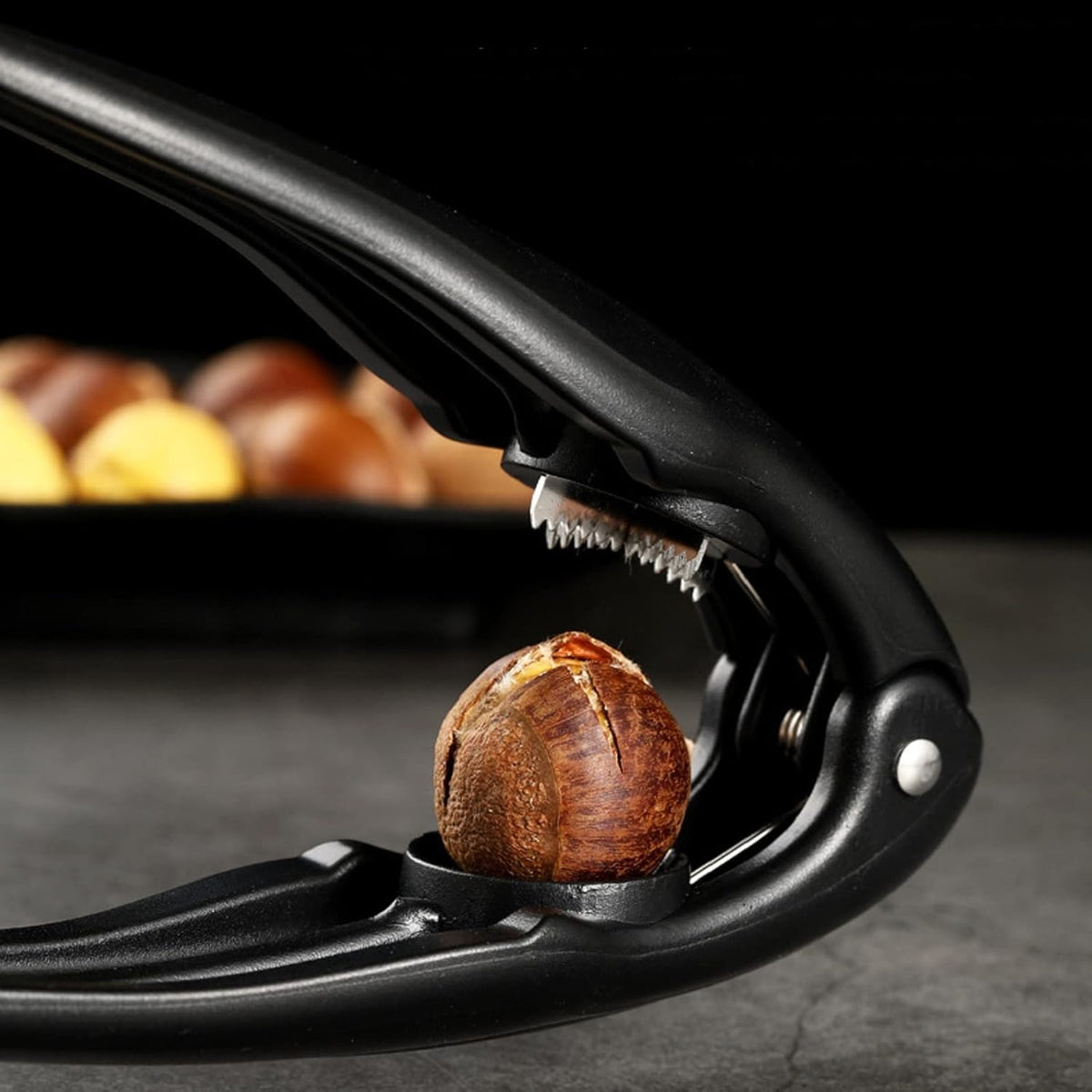 🔥Hot Sale Deals-Chestnut Peeler - Effortlessly Remove Shells with Ergonomic Safety Design for Holiday Cooking & Meal Prep 🍂🔪